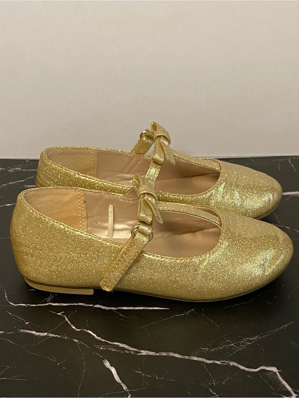 Gymboree Girls' ‘All Dressed Up’ Gold Glitter T-Strap Mary Janes Size 10